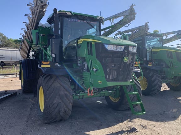 2024 John Deere 800R Equipment Image0