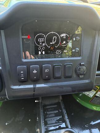 Image of John Deere XUV 825M S4 equipment image 2