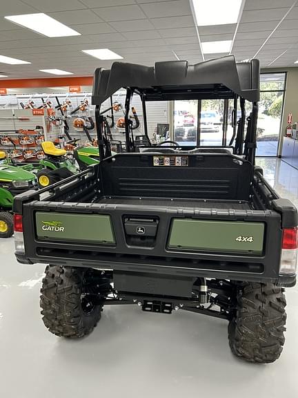 Image of John Deere XUV 825M S4 equipment image 1