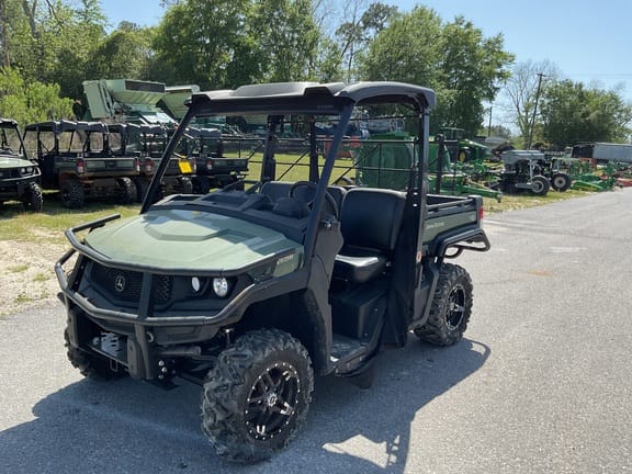 2024 John Deere XUV 835M Equipment Image0