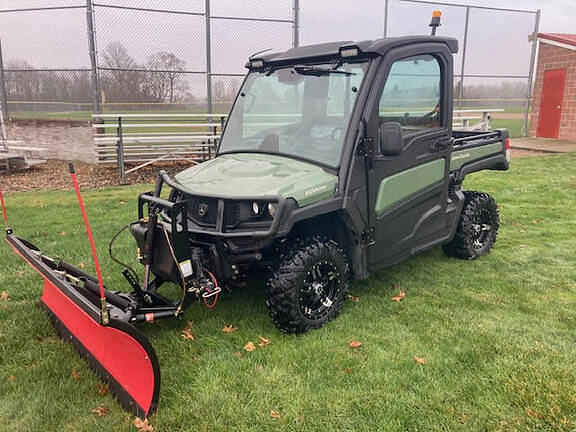 Image of John Deere XUV 835M Primary image