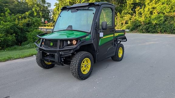 Image of John Deere XUV 835M equipment image 2