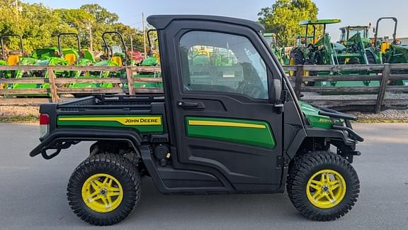 Image of John Deere XUV 835M equipment image 1