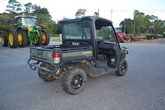 Image of John Deere XUV 835M equipment image 2