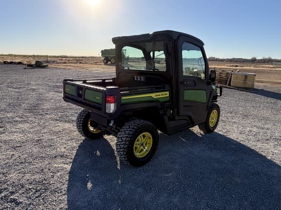 Image of John Deere XUV 835M equipment image 4