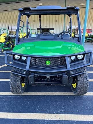 Image of John Deere XUV 835M equipment image 1