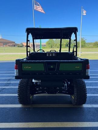 Image of John Deere XUV 835M equipment image 3