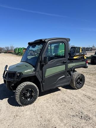 Image of John Deere XUV 835M Primary image