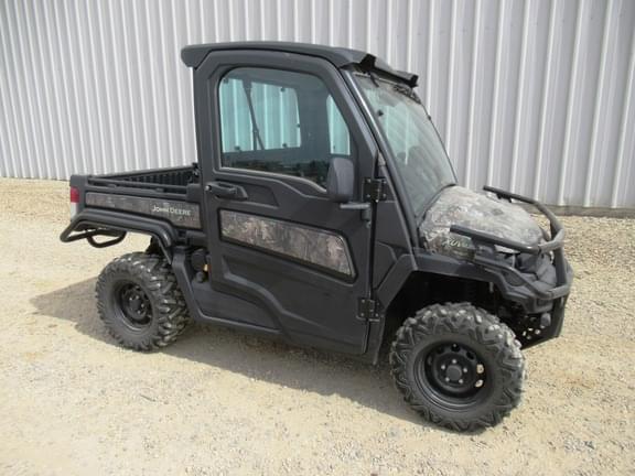Image of John Deere XUV 835M Primary image