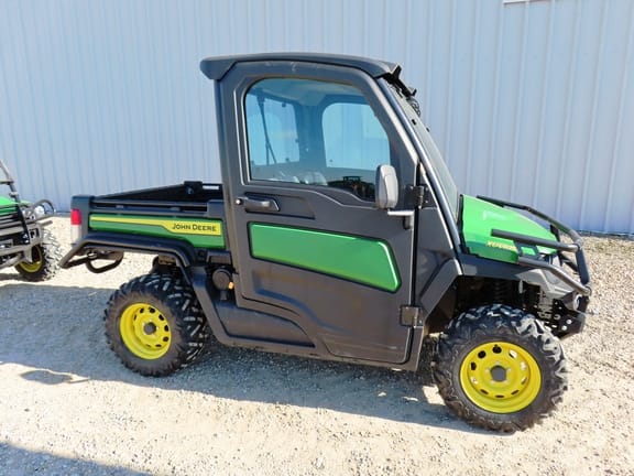 2024 John Deere XUV 835M Equipment Image0