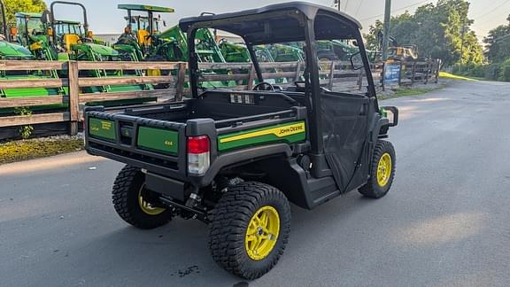 Image of John Deere XUV 835M equipment image 4