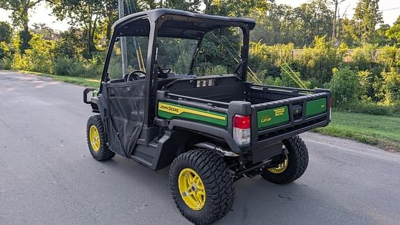 Image of John Deere XUV 835M equipment image 2