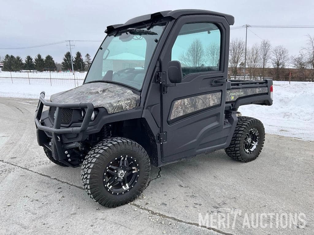 Image of John Deere XUV 835M Primary image