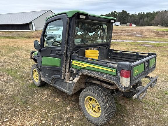 Image of John Deere XUV 835R equipment image 1