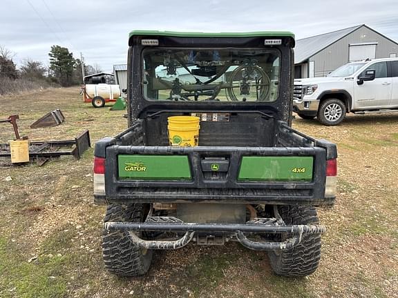 Image of John Deere XUV 835R equipment image 4