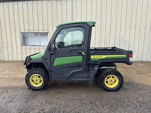 Image of John Deere XUV 835R Primary image