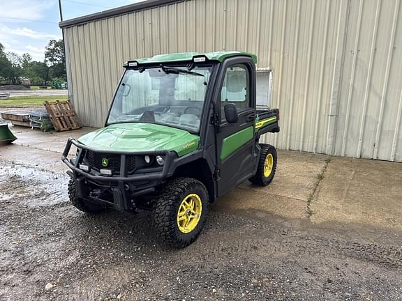Image of John Deere XUV 835R equipment image 2