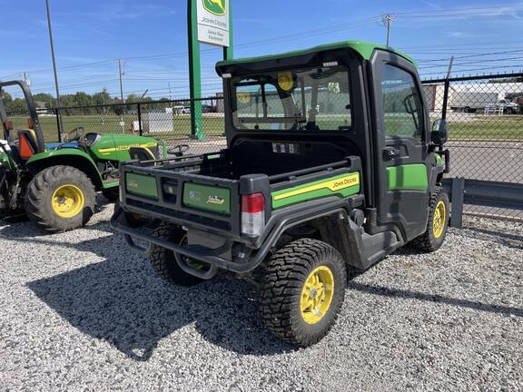 Image of John Deere XUV 835R equipment image 2