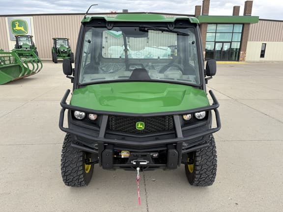 Image of John Deere XUV 835R equipment image 1