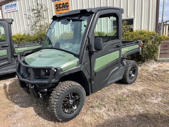2024 John Deere XUV 835R Equipment Image0