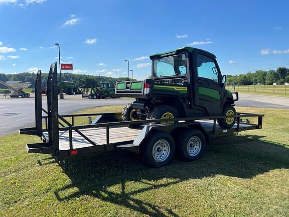 Image of John Deere XUV 835R equipment image 3