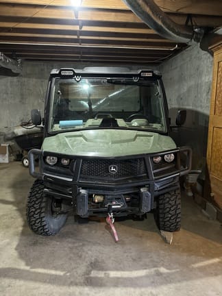 2024 John Deere XUV 835R Equipment Image0