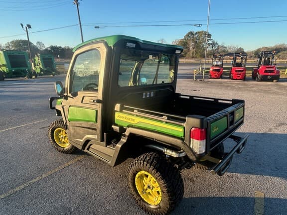 Image of John Deere XUV 835R equipment image 4