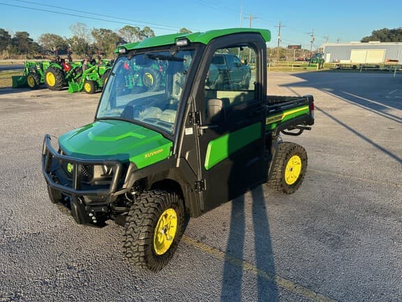 Image of John Deere XUV 835R Primary image