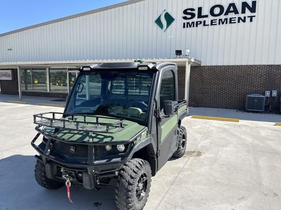Image of John Deere XUV 835R equipment image 1
