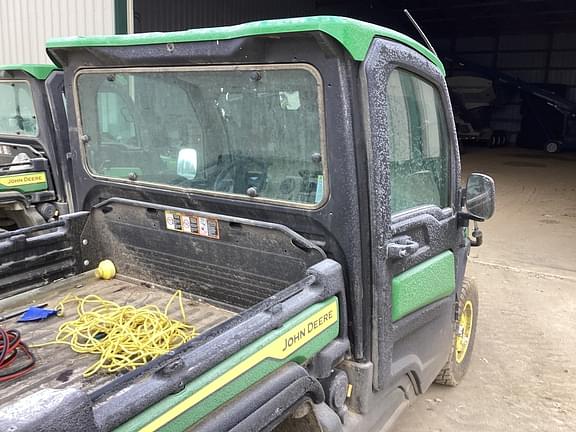 Image of John Deere XUV 835R equipment image 2