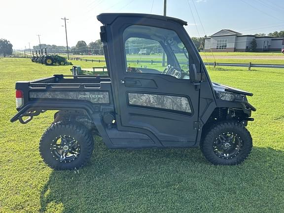 Image of John Deere XUV 835R equipment image 4