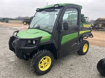 Main image John Deere XUV 835R