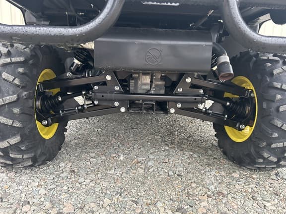 Image of John Deere XUV 835R equipment image 4