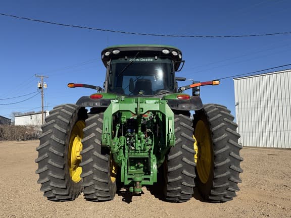 Image of John Deere 8370R equipment image 3