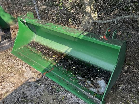 Image of John Deere Bucket Grapple Image 1