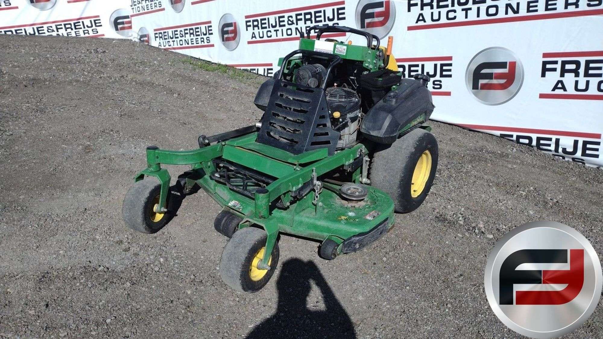 2024 John Deere 850 Equipment Image0
