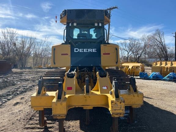 Image of John Deere 850L WLT equipment image 3