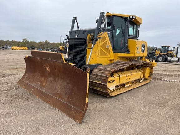 Image of John Deere 850L WLT Primary image
