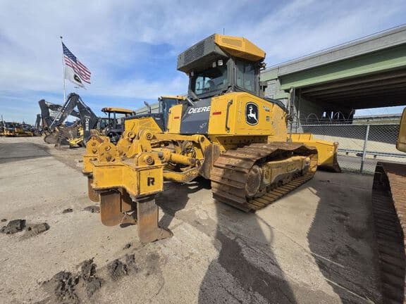 Image of John Deere 850L equipment image 4