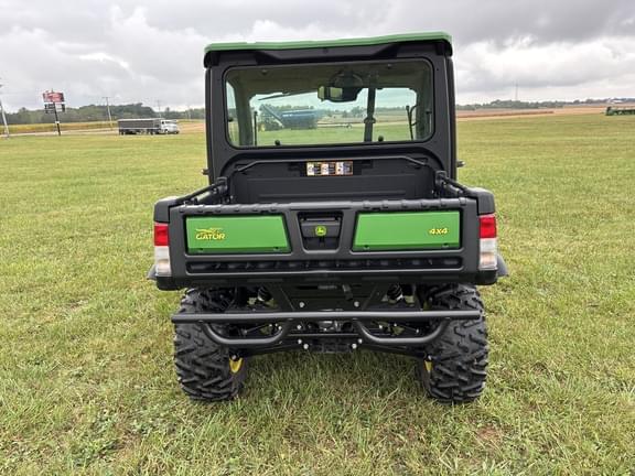 Image of John Deere XUV 865R equipment image 4