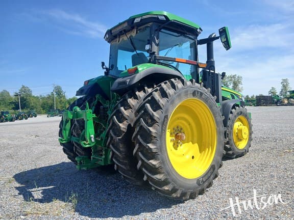 Image of John Deere 8R 230 equipment image 1