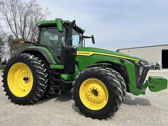 Image of John Deere 8R 230 equipment image 1