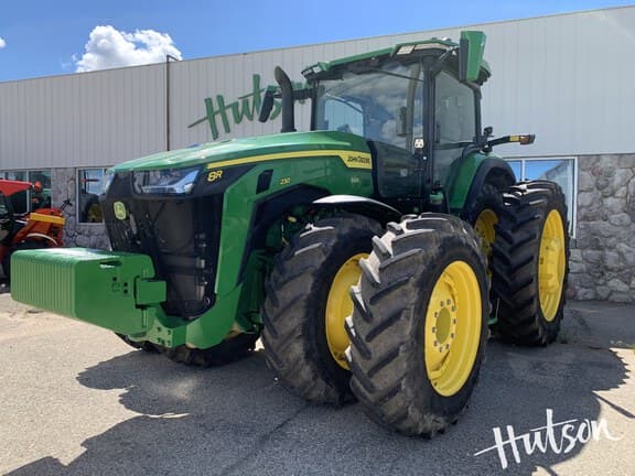 Image of John Deere 8R 230 equipment image 1