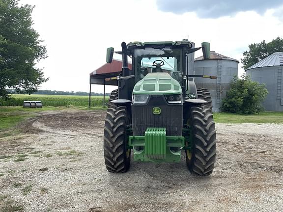 Image of John Deere 8R 230 equipment image 1