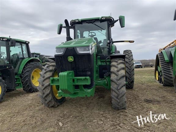 Image of John Deere 8R 230 equipment image 1