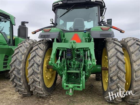 Image of John Deere 8R 230 equipment image 4