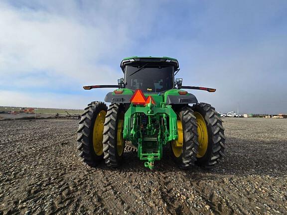 Image of John Deere 8R 230 equipment image 3