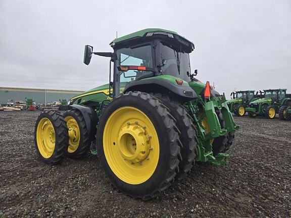 Image of John Deere 8R 230 equipment image 2