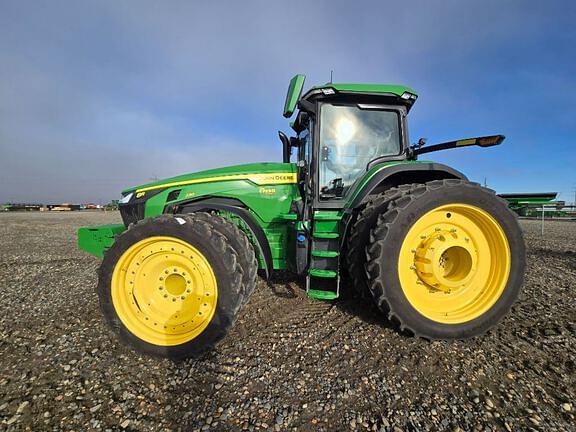 Image of John Deere 8R 230 equipment image 1