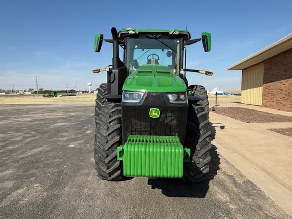 Image of John Deere 8R 230 equipment image 2